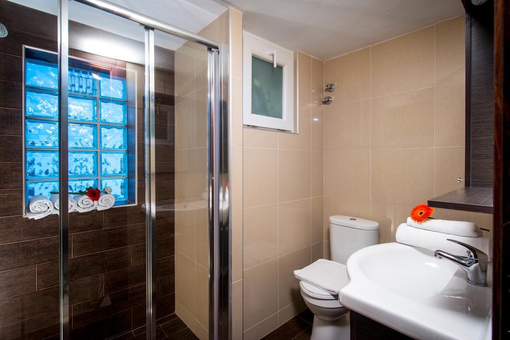 Superior Suite met 2 Slaapkamers en Panoramisch Uitzicht op Zee